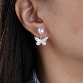 Erimberate Bohemian Butterfly Pearl Dangle Earrings Round White Pearl Stud Earring Silver Textured Butterflies Drop Earring Minimalist Metal Butterfly Pearls Earrings Jewelry for Women