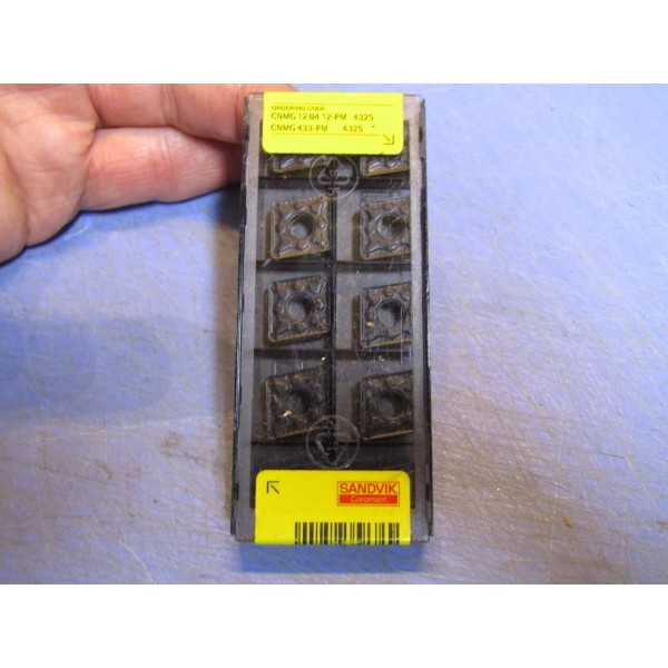 Sandvik 10 – Sandvik CNMG 12 04 12-PM 4325 Indexable