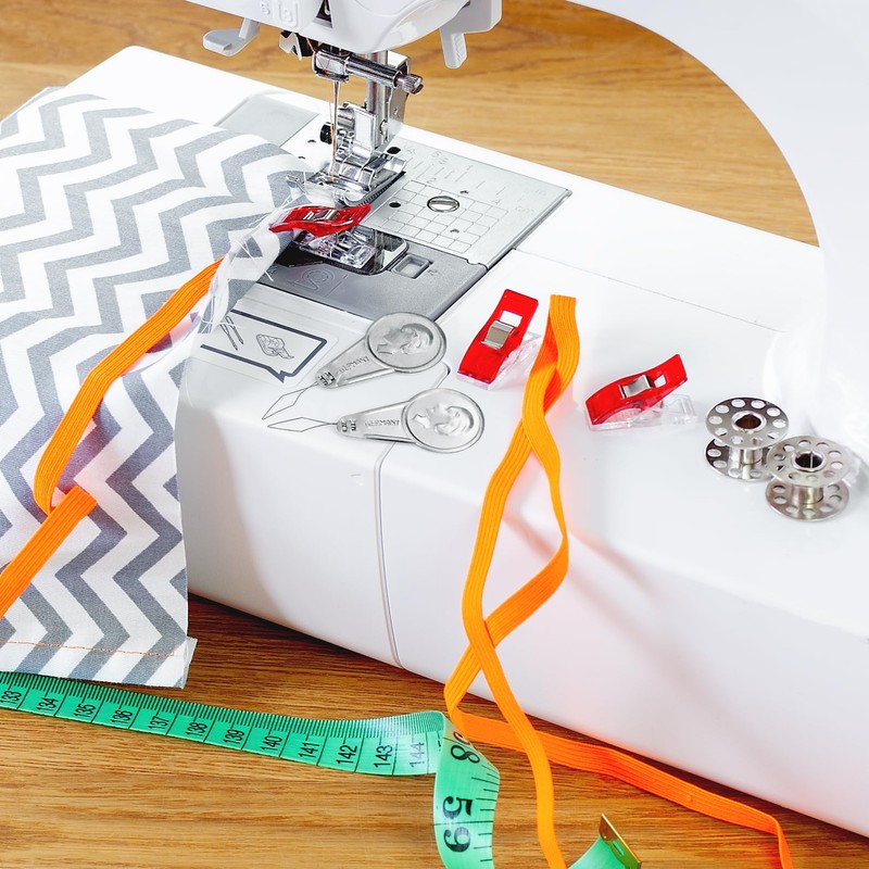 100 x Classic Metal Needle Threader for Sewing Machine and