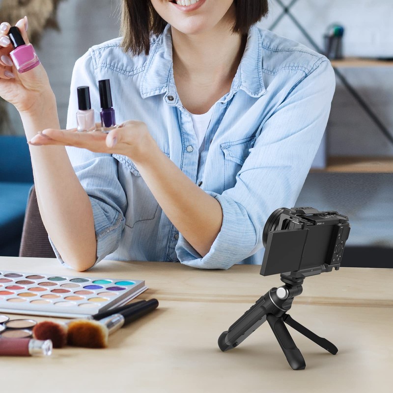 SmallRig Cage with Built-in Quick Release Plate for Arca-Swiss and