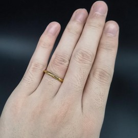 Es'Nook 2mm Stainless Steel Titanium Steel Fake Wedding Gold Silver Rings Bands For Women Men Simple Dome Stackable Rings Size 6-11(Gold,7)