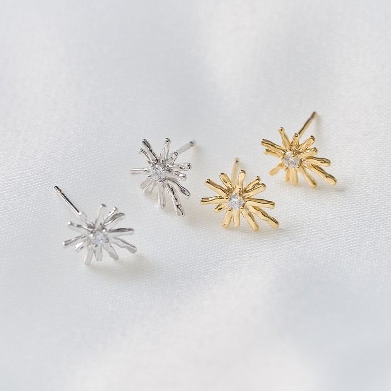 Gold&Deer 14K Goldfield Sparkle Star Earrings Yellow Gold / 골드앤디어