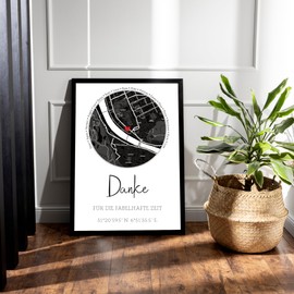 Mountiki® Abschiedsgeschenk Kollegen Kollegin | Geschenk Jobwechsel | Bild personalisiert mit Landkarte und allen Namen | Geschenk Kündigung | Abschiedskarte (Schwarz)