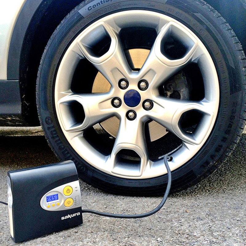 Sakura SS5332 Digital Air Compressor 12V For Cars, Inflatables and