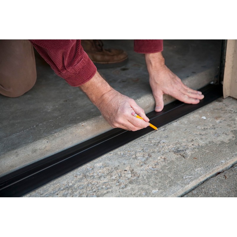 G-Floor 20' Vinyl Garage Threshold in Midnight Black Color for