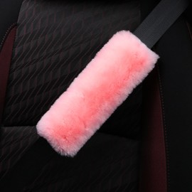 ROYAGO Soft Genuine Sheepskin Wool Auto Seat Belt Cover Seatbelt Shoulder Pad for a More Comfortable Driving, Compatible with All Cars(Pink)