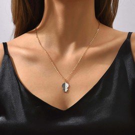 Inilbran Boho Cartoon Choker Necklace Vintage Cartoon Enamel Necklace Choker Gold Cute Cartoon Necklace Funny Kawaii Cartoon Necklace Chain Jewellery for Women and Girls, Zinc