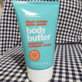 White BLISS Body Butter Blood Maximum Moisture Cream Orange + White Pepper 4.2 oz