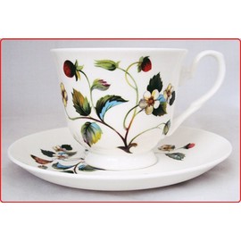 fromeuropewithlove Strawberries & Butterflies Cups and Saucers Set of 2 Fine Bone China Tea Coffee Cups & Saucers Hand Decorated in UK