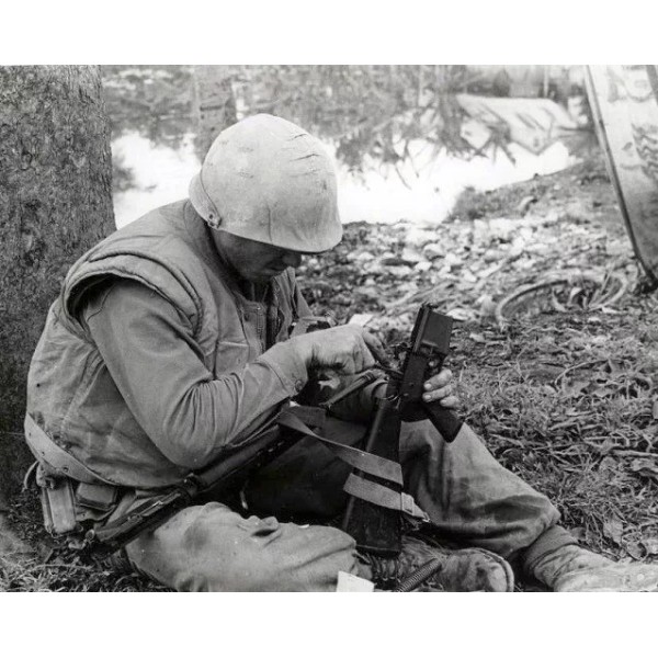 Marine cleans his Rifle during the Battle of Hue 8x10
