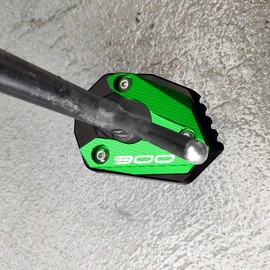 Modeer Motocycle Kickstand pad Compatible with Ka.wasaki Z900 / Z900RS 2017-2025 CNC Foot Side Stand Enlarge Extension Pad z900 z 900 rs Accessories (green)