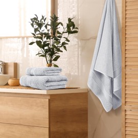 Belizzi Home - Juego de 3 toallas de algodón ultrasuave, contiene una toalla de baño de 28 x 55 pulgadas, una toalla de mano de 16 x 24 pulgadas y una bata de lavado de 12 x 12 pulgadas, ideal para