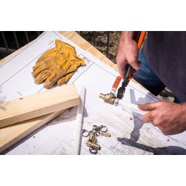 SharkBite UC529LFA 3/4x1 FNPT swivel adapter, 3/4-Inch x 1-Inch