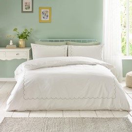 Catherine Lansfield Scallop Border Embroidery Single Duvet Cover Set with Pillowcase White/Green