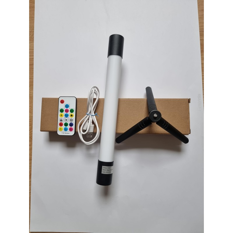 Modern LED Compact Table Lamp with Tripod Base - 360°