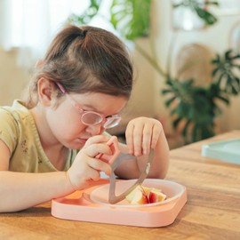 totchop Kids Knife Set with Finger-Safe Stainless Steel Blade, Concave Cutting Board, Microplastic-Free Insert, Sweet Peach/Seaside Blue/Coconut Cream, Dishwasher-Safe, Blunt Tips (Sweet Peach)