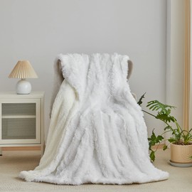 Wajade Wajade Fluffy Sherpa Fleece Blanket Cream White Faux Fur Bed Throw Super Soft Warm Large Blanket for Bed Sofa Car, 130x160CM