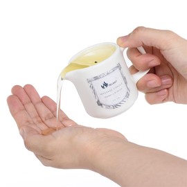 MELONY Soy Massage Oil Candle | Wine Chocolate | Low Temp | 2.82 OZ / 80G | Perfect Intensive Skin Treatment Candle | Nourishing with Almond Oil, Shea butter & Cocoa Butter | Massage & Moisturise