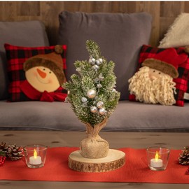 com-four® Decorative Christmas Tree - Small Jewellery Tree with Decorative Snow, Baubles and Fir Branches - Table Decoration for the Advent Season (35 cm. Twigs. Silver-Coloured Balls)