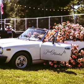 EQLEF Just Married Car Sticker Wedding, Just Married Car Decoration Wedding Wall Sticker Straight Married Car Window Sticker for Honeymoon & Wedding (Black)