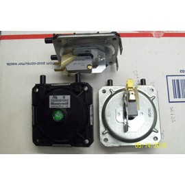 Honeywell (1) Honeywell C6065 AIR FLOW PRESSURE SWITCH C6065D1063 HUNTER MARTIN 921355