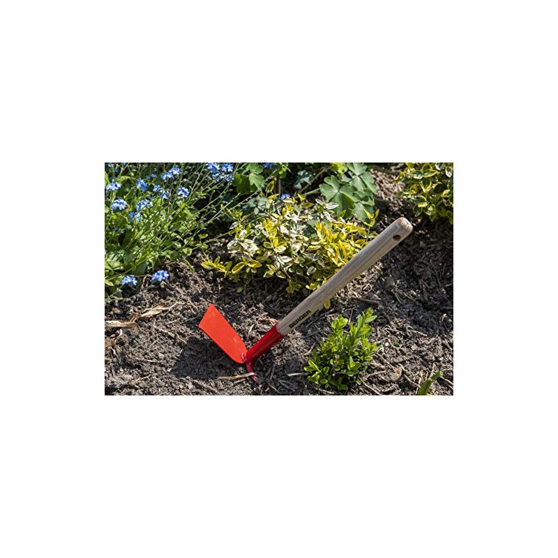 Berger 5630 Small Hoe with Wooden Handle and a Working