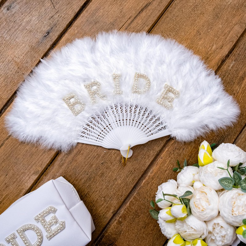TRIXES Bride Handheld Feather Fan - Bride To Be Gift