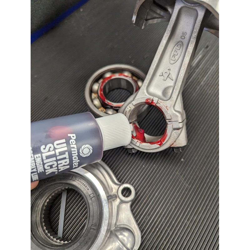 Permatex 81950 Ultra Slick Engine Assembly Lube, 4 oz. ,