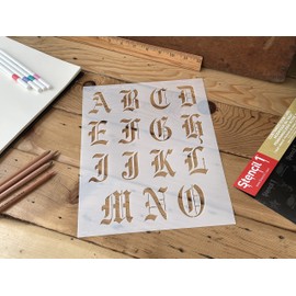 Stencil1 - Plantillas de letras de 5 cm – letras y números de caligrafía inglesa antigua, Mylar en mayúsculas y letras minúsculas para pintar a mano, dibujar y cortar – perfecto para letras en madera, vinilo y más