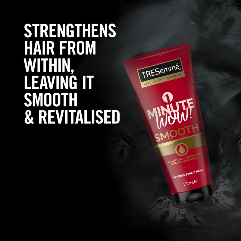 TRESemmé 1 Minute WOW Smooth Intensive Hair Treatment with hydrolysed