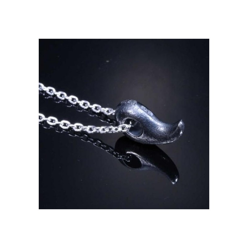 Ryuzu 950 Silver Men’s Three Sacred Treasures Pendant, Yashakui Magatama