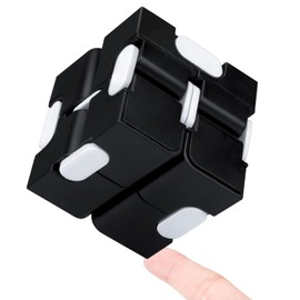 Infinitycube - Juguete para aliviar el estrés para niños y adultos, bonito accesorio único de bolsillo para aliviar la ansiedad y matar el tiempo (negro/blanco)