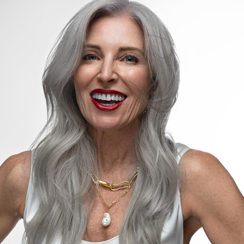AGE beautiful Brightening Wash Shampoo for Silver or Gray Hair,