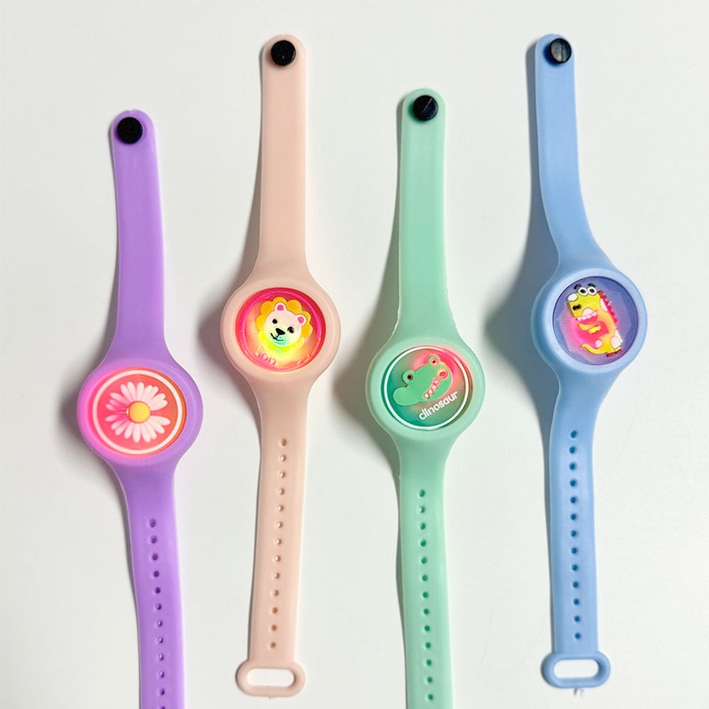 루아르모 어린이 캐릭터 LED 썸머 팔찌 밴드, 랜덤발송, 6개 Luarmo