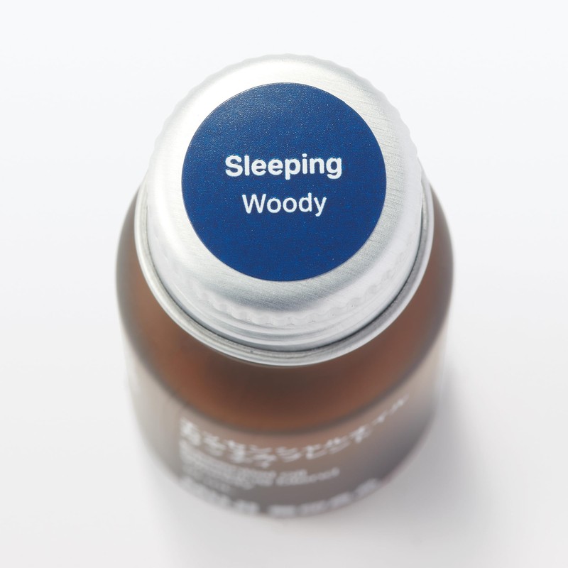 MUJI 83484514 Woody Essential Oil Night Blend 0.4 fl oz