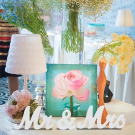 Mr & Mrs Sign Wedding Table Decorations, Vintage Mr & Mrs Letters for Dessert Table Mr and Mrs Stand Sign Wedding Centerpieces Home Decor Couples Gifts (M)