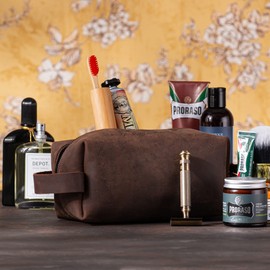 Blade Men's Toiletry Bag Made of High-Quality Leather, Handmade Toiletry Bag, Leather Dopp Kit for Men and Women, Premium Cosmetic Bag for Travel, Wash Bag for Men & Women, reddish