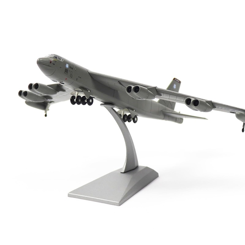 NUOTIE 1/200 Scale B-52 Stratofortress Long-Range Subsonic Jet-Powered Strategic Bomber