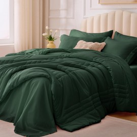 Velorose King Comforter Set Emerald Green - Bed in a Bag King Size 7 Pieces, Soft Bedding Set for All Seasons, Christmas Premium King Comforter Set with Comforter, Sheets, Pillowcases & Shams