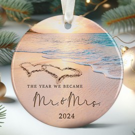 Wedding Gifts - Mr and Mrs Gifts - Wedding Gifts for Couples 2024, Wedding Gifts for Couple, Wedding Gifts for Bride - Future Mr and Mrs Gifts - 1st Married Bridal Shower Gifts - Ceramic Xmas Ornament