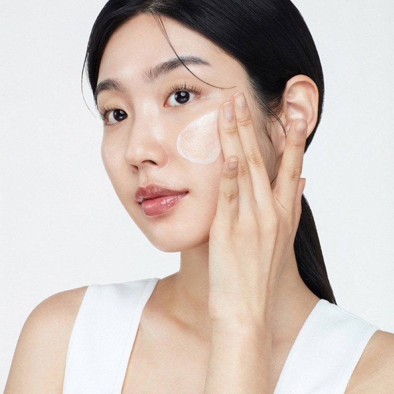 BIODANCE Skin-Glow Essence Cream 50ml - BIODANCE Skin-Glow Essence Cream