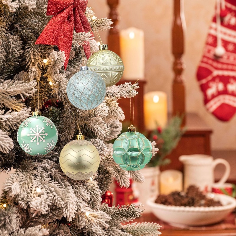 Pack of 30 Christmas Baubles Green and Gold Christmas Tree