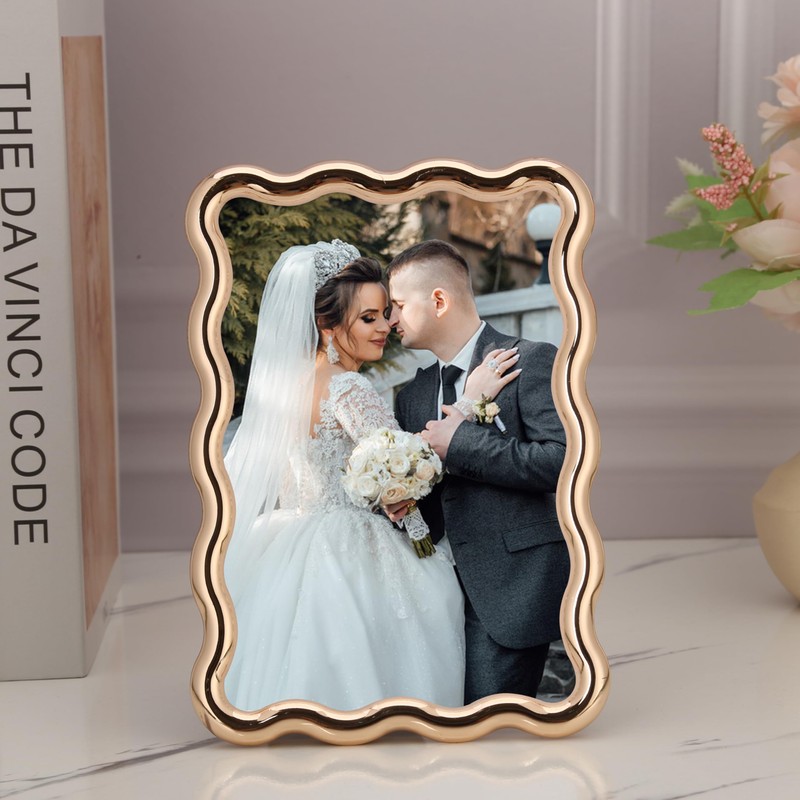 Gold 4 x 6'' High-End Zinc Alloy Picture Frame with