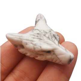 Manekieko Natural White Howlite Turquoise 35 mm Wolf Head Pocket Crystals and Healing Stone Figure, Haped DIY Jewellery Pendant