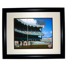 Roger Maris NY Yankees 1961 61st Homerun Yankee Stadium 8x10 Photo 11x14 Black Frame #161