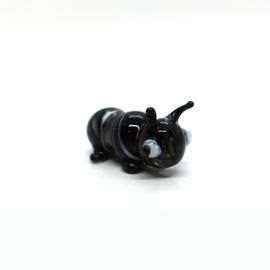 Sansukjai Rare Worm Tiny Micro Figurines Hand Blown Glass Art Insect Fly Animals Collectible Gift Home Décor (Black)