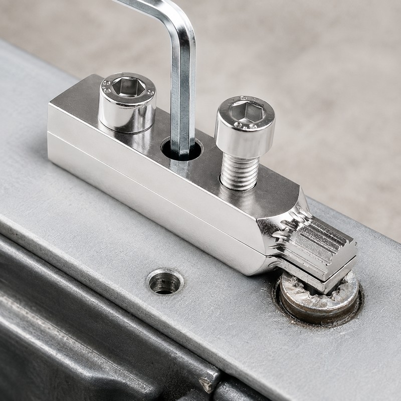 Universal Screw Extractor Tool Set for Stripped Screws – Damaged