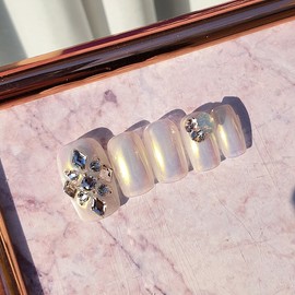 Crystal Snowflake Handmade Nail Tips - Almond / 크리스탈 눈꽃 수제네일팁 - 아몬드