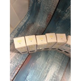 UOMA BEAUTY STAY WOKE BRIGHTENING CONCEALER MADE IN ITALY 5ML