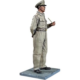 W. Britain Museum Collection 10166 U.S. General Douglas MacArthur 1:30 Scale Metal
